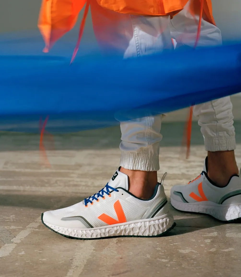 CONDOR MESH WHITE ORANGE FLUO<VEJA Outlet