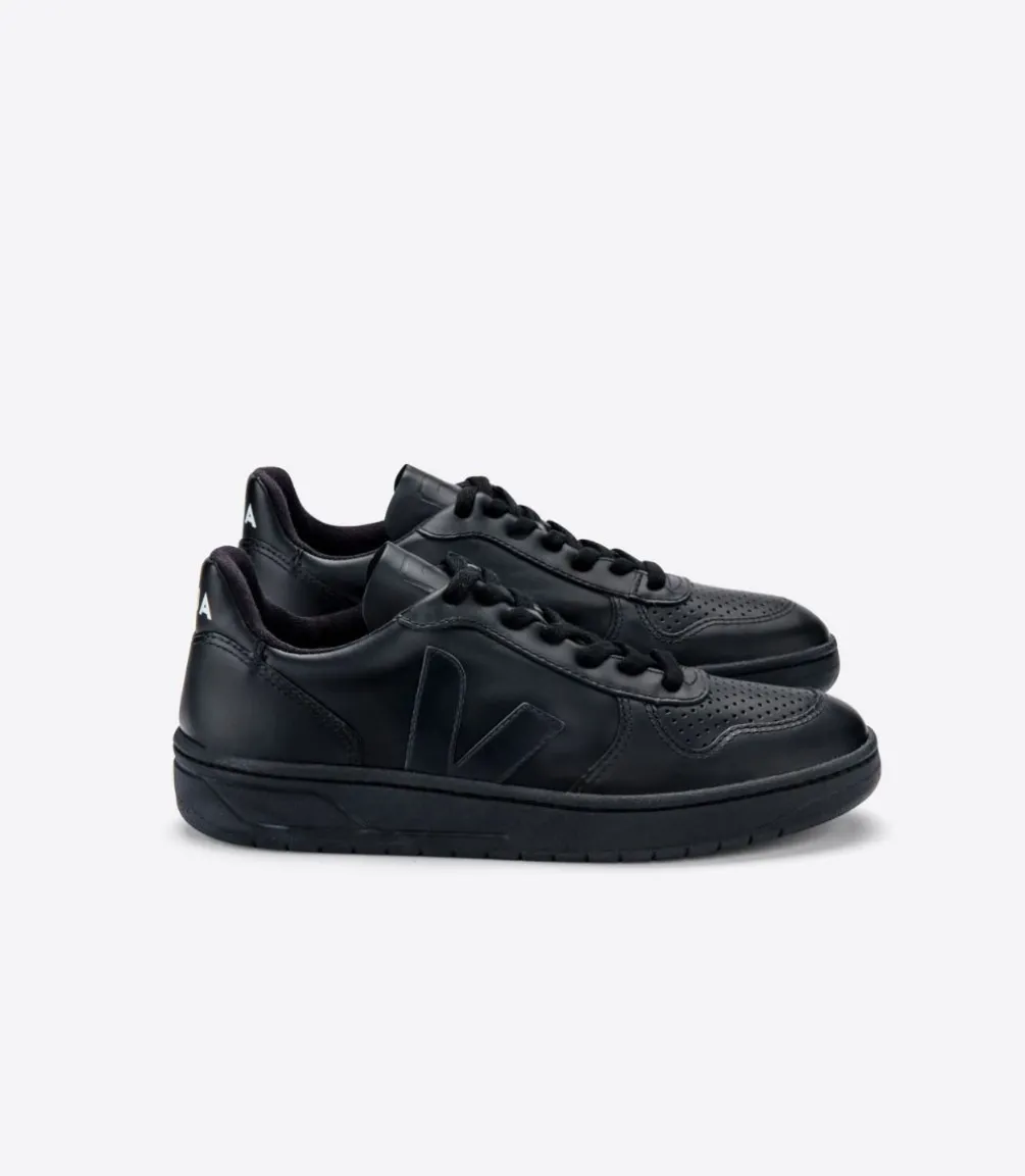 V-10 CWL BLACK BLACK SOLE<VEJA Fashion
