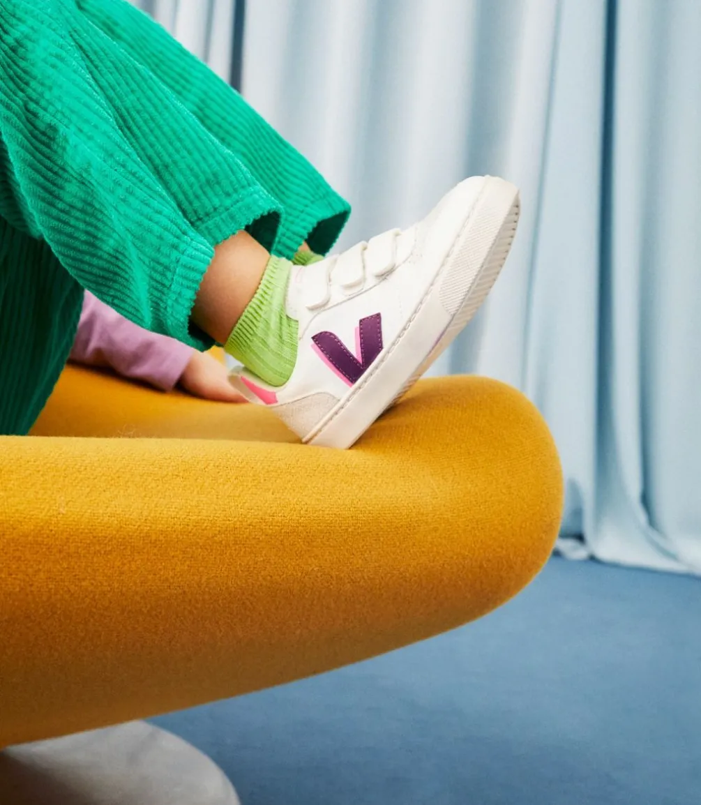 V-10 CWL WHITE MAGENTA SARI<VEJA Best
