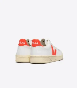 V-10 CWL WHITE ORANGE FLUO<VEJA Discount