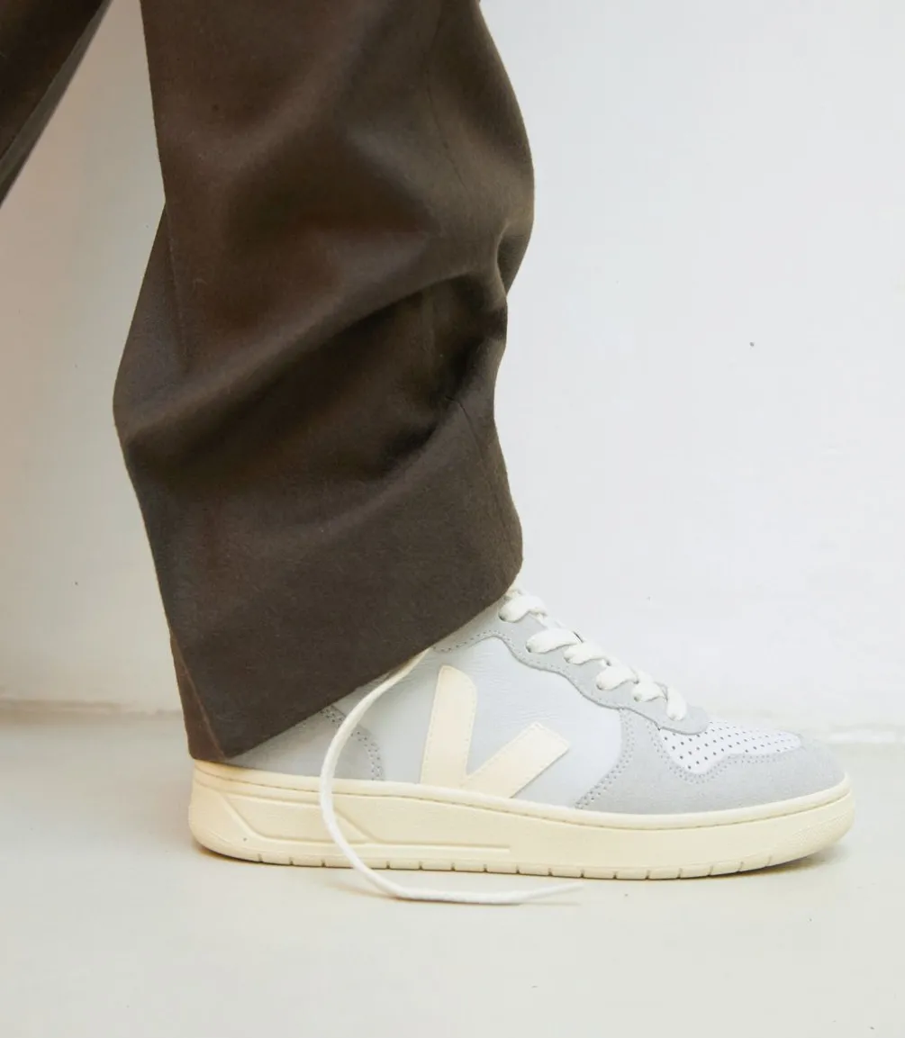 V-15 LEATHER PEARL CASHEW<VEJA Outlet