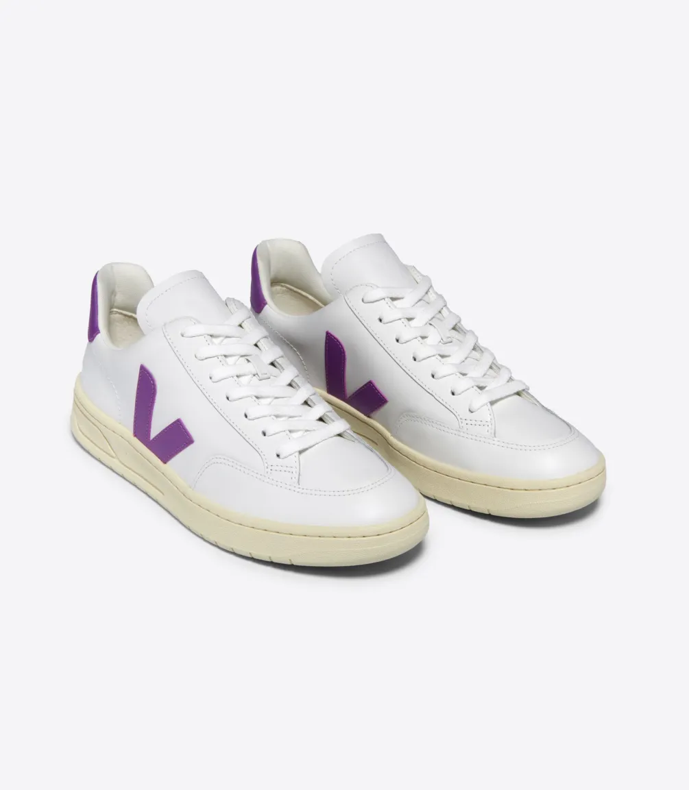 V-12 LEATHER WHITE COSMOS<VEJA Best
