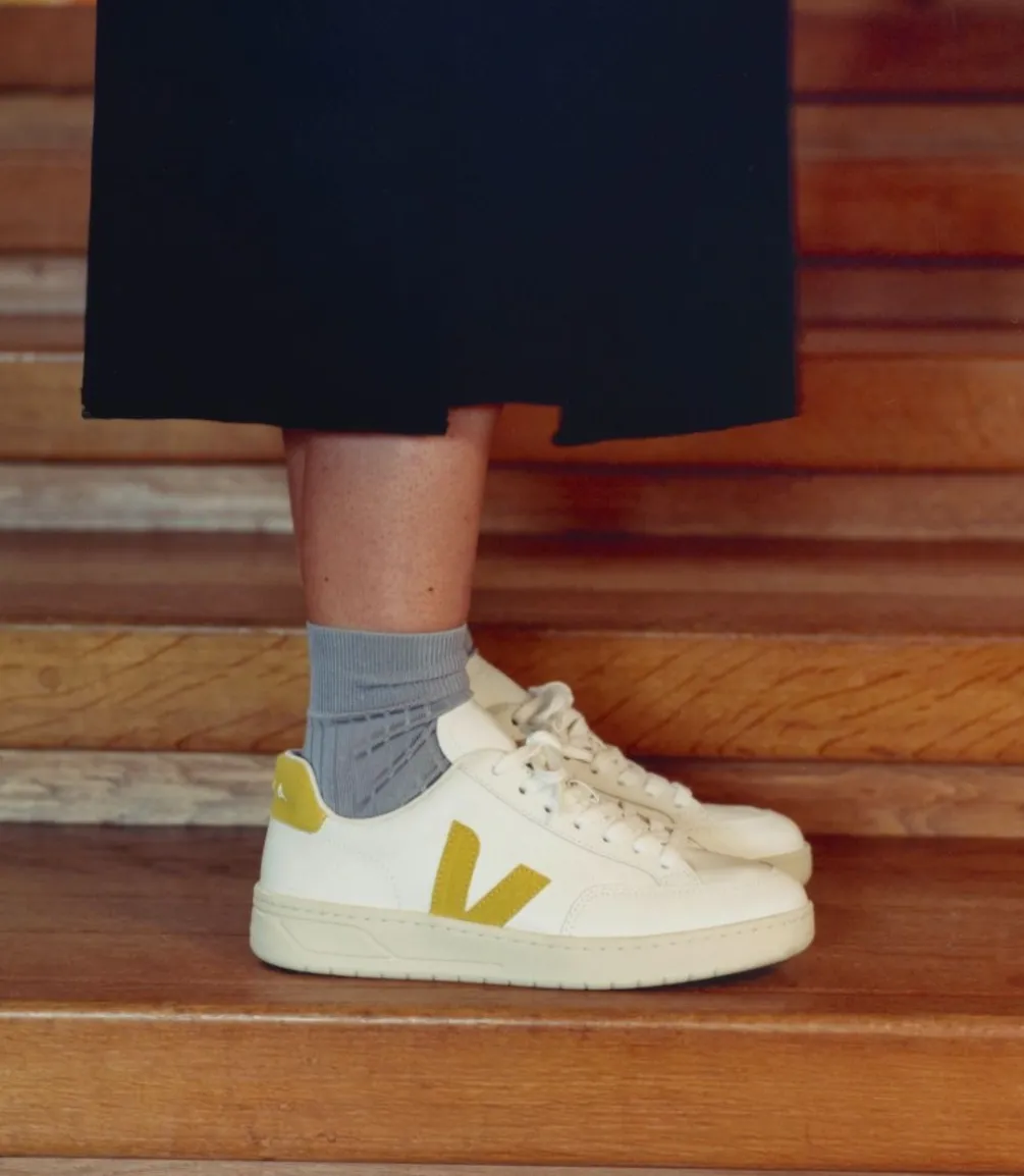 V-12 LEATHER WHITE LIQUOR<VEJA Fashion