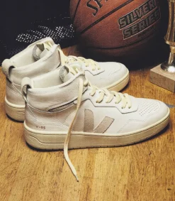 V-95 LEATHER WHITE NATURAL<VEJA Cheap