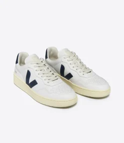 V-90 LEATHER WHITE NAUTICO<VEJA Hot