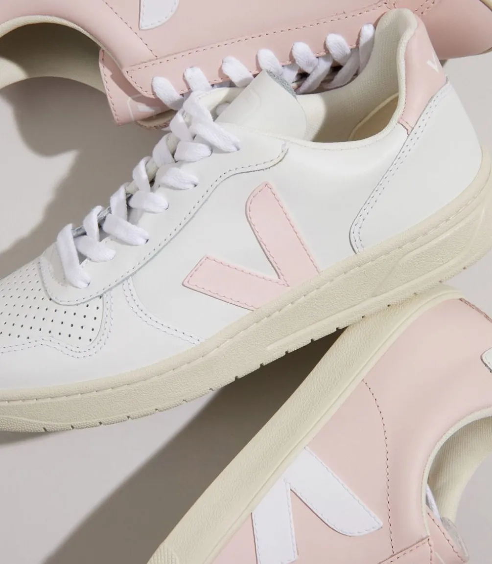 V-10 LEATHER WHITE PETALE<VEJA Best