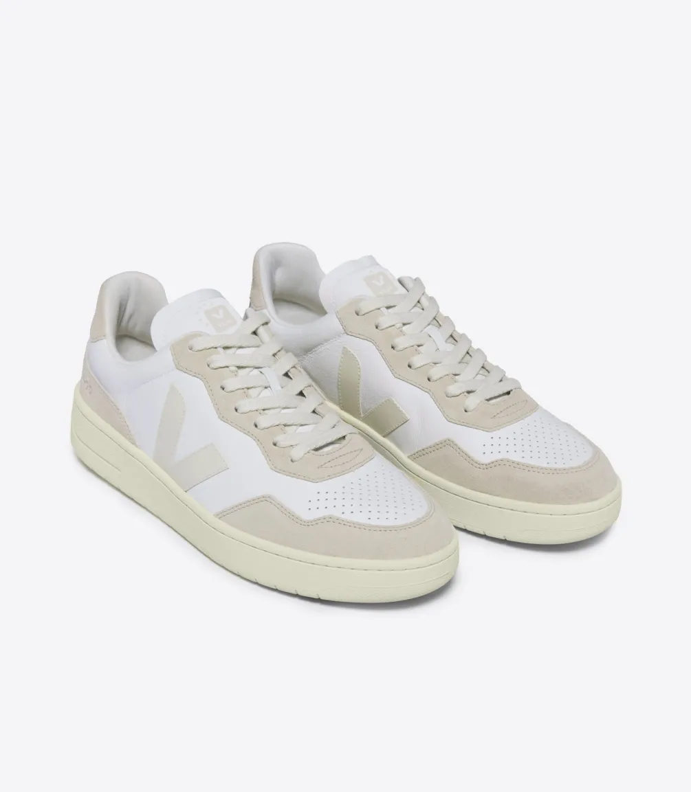 V-90 LEATHER WHITE PIERRE ALMOND<VEJA New
