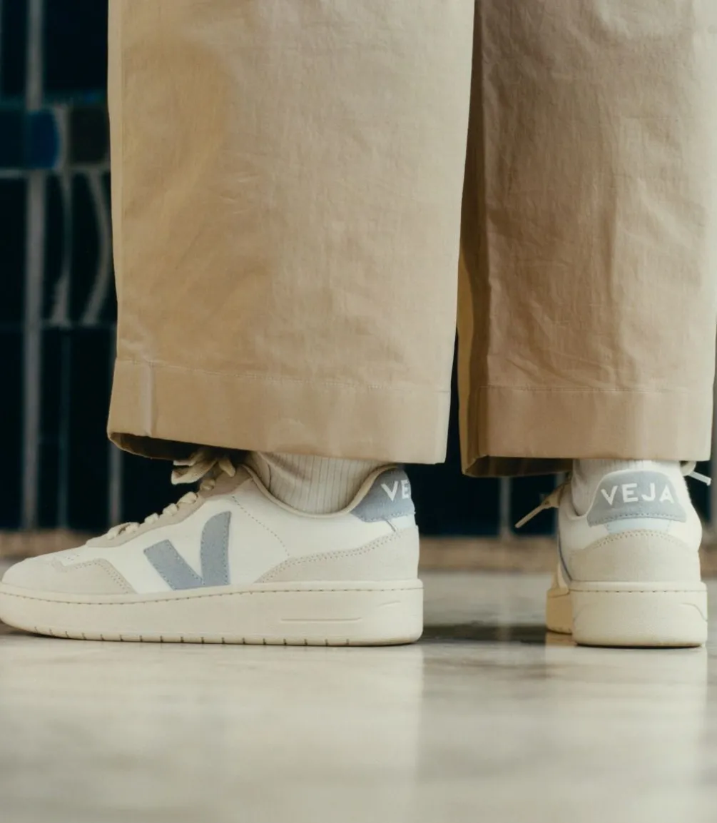 V-90 LEATHER WHITE STEEL<VEJA Best