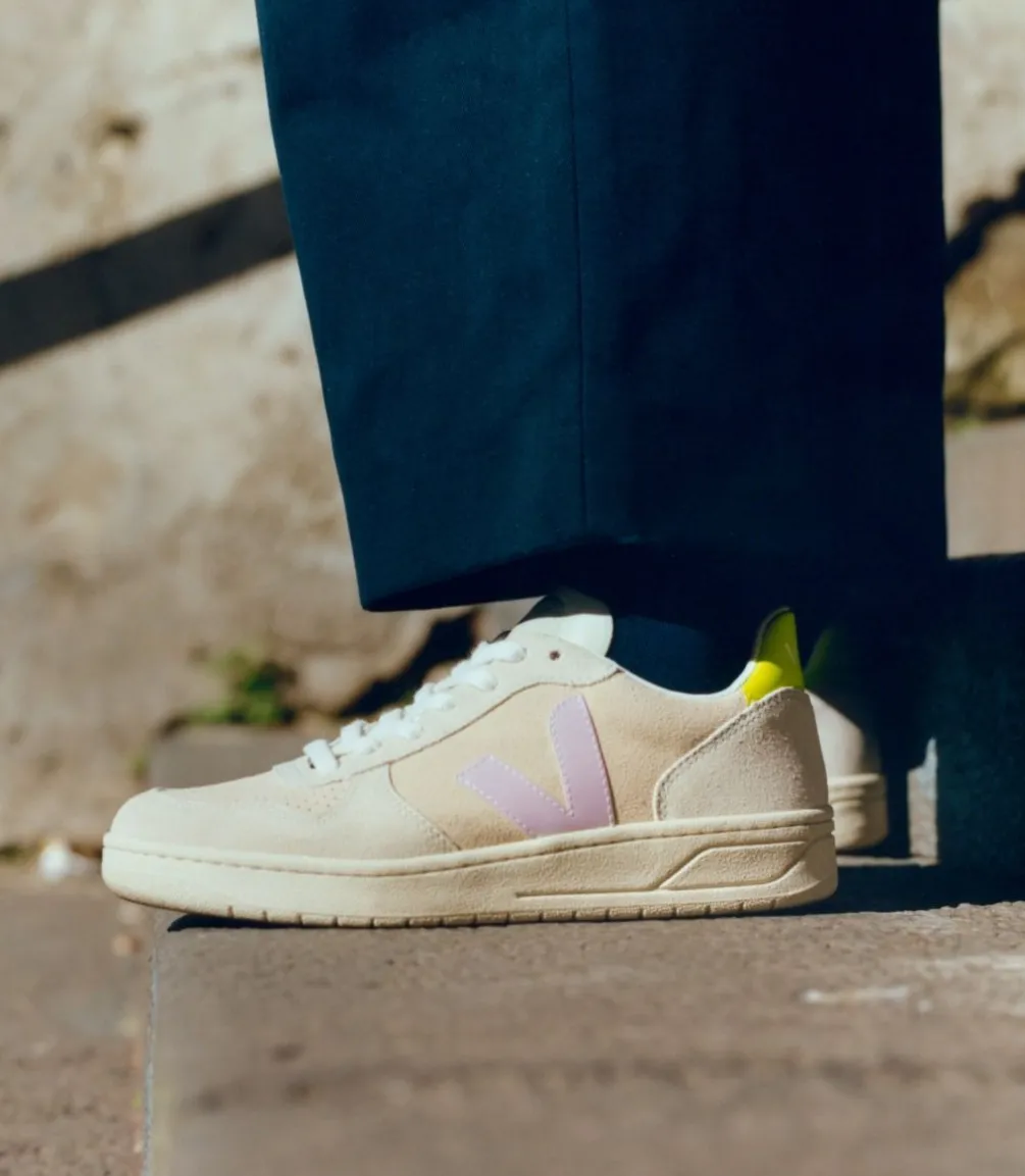 V-10 SUEDE MULTICO SABLE PARME<VEJA Online