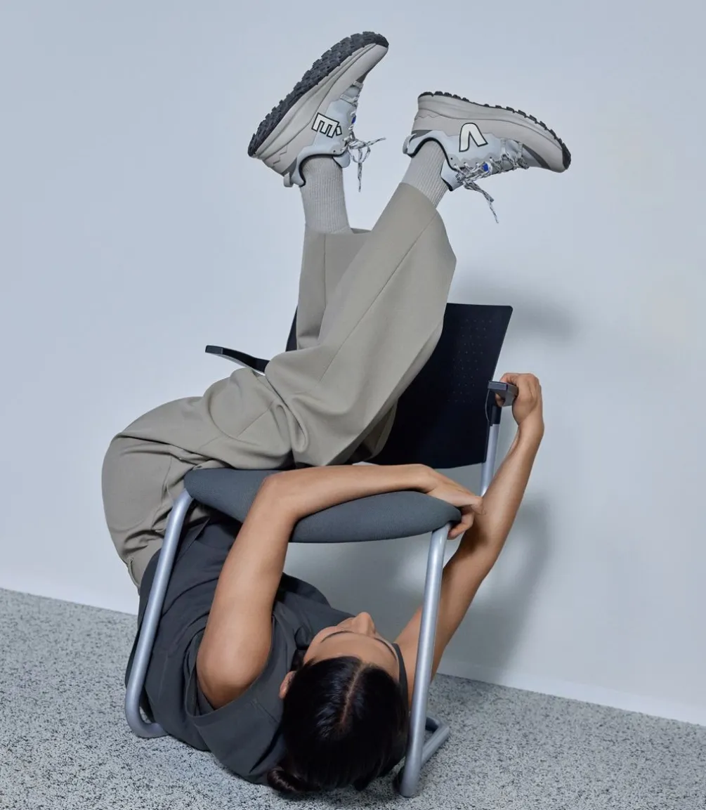X ÉTUDES SHARK<VEJA Shop