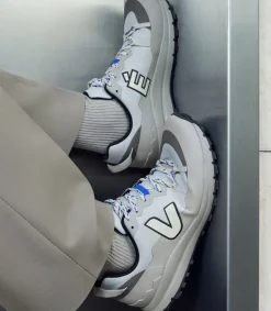 X ÉTUDES SHARK<VEJA Shop