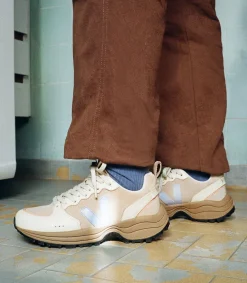VENTURI SUEDE ALMOND SWAN<VEJA Online
